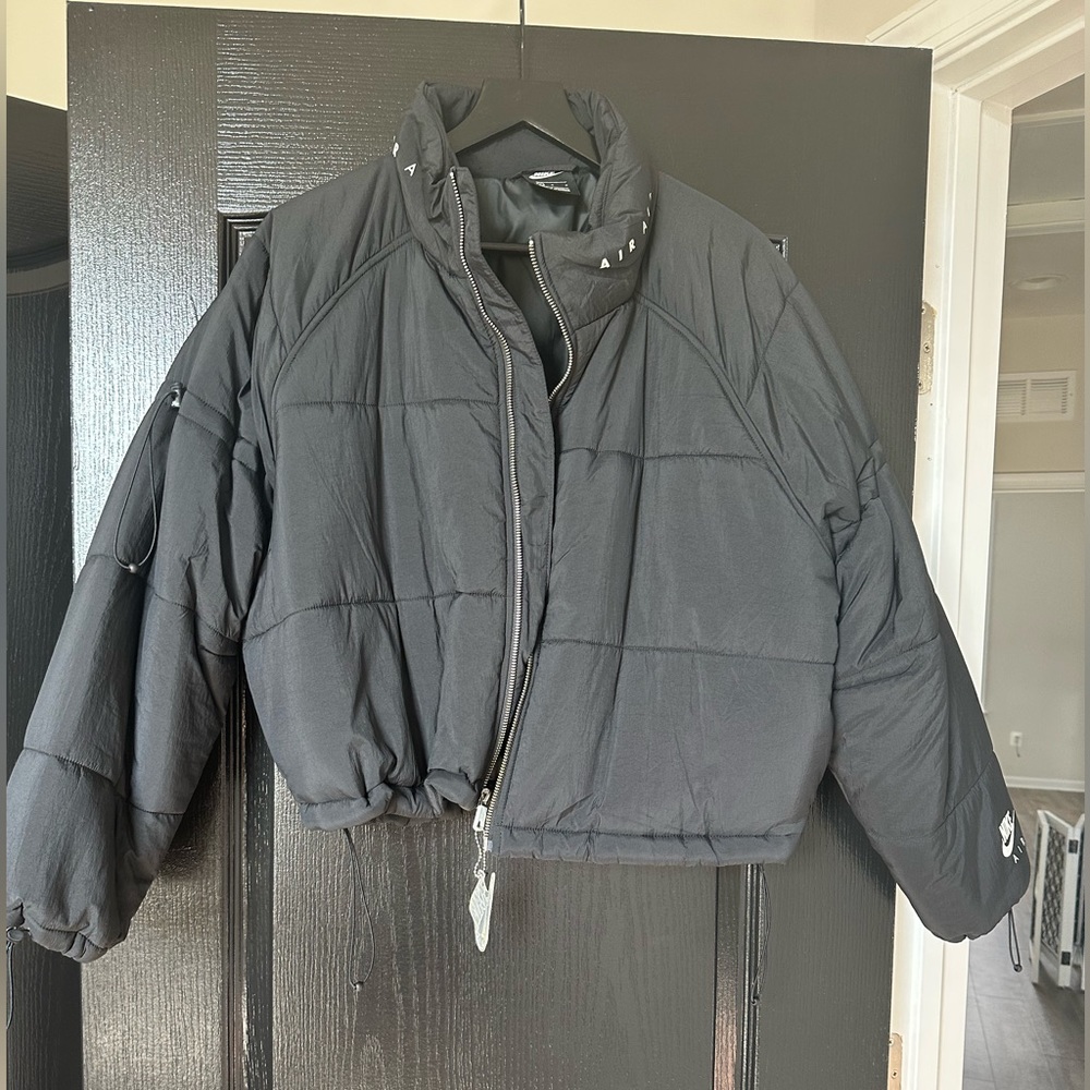 Nike very light puffy jacket! Black! Size Large